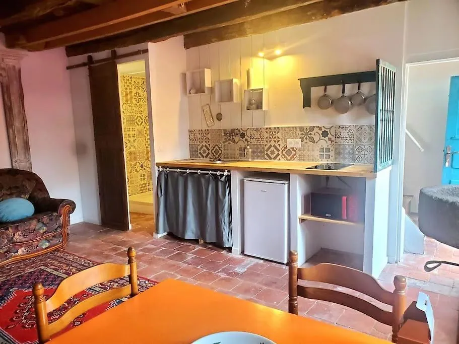 Petite Maison De Village Ygrande France