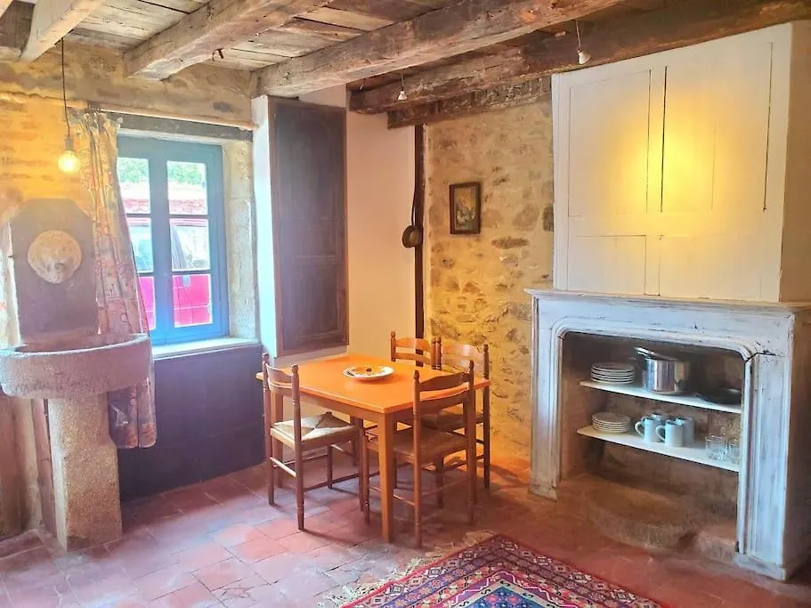 Petite Maison De Village Ygrande Holiday home